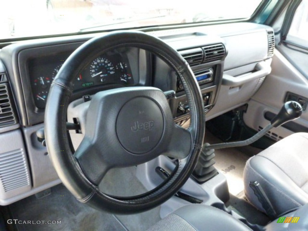 1998 Wrangler SE 4x4 - Emerald Green Pearl / Mist Grey photo #14