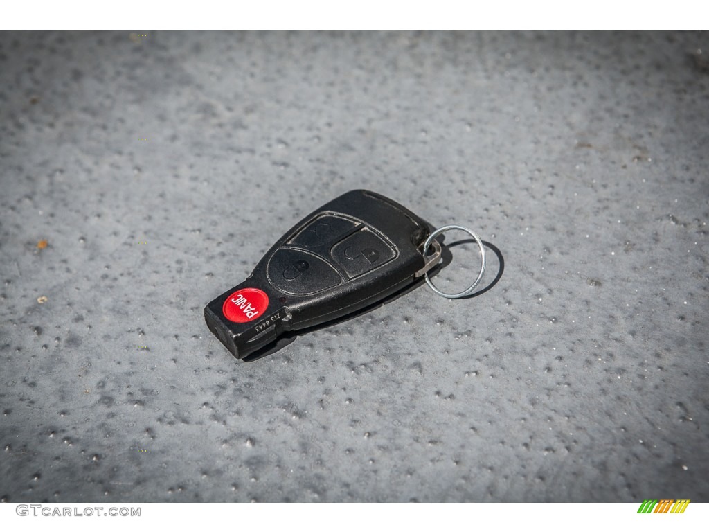 2006 Mercedes-Benz SLK 350 Roadster Keys Photos