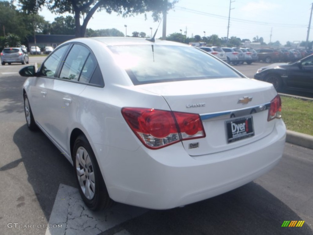 2013 Cruze LS - Summit White / Jet Black/Medium Titanium photo #4