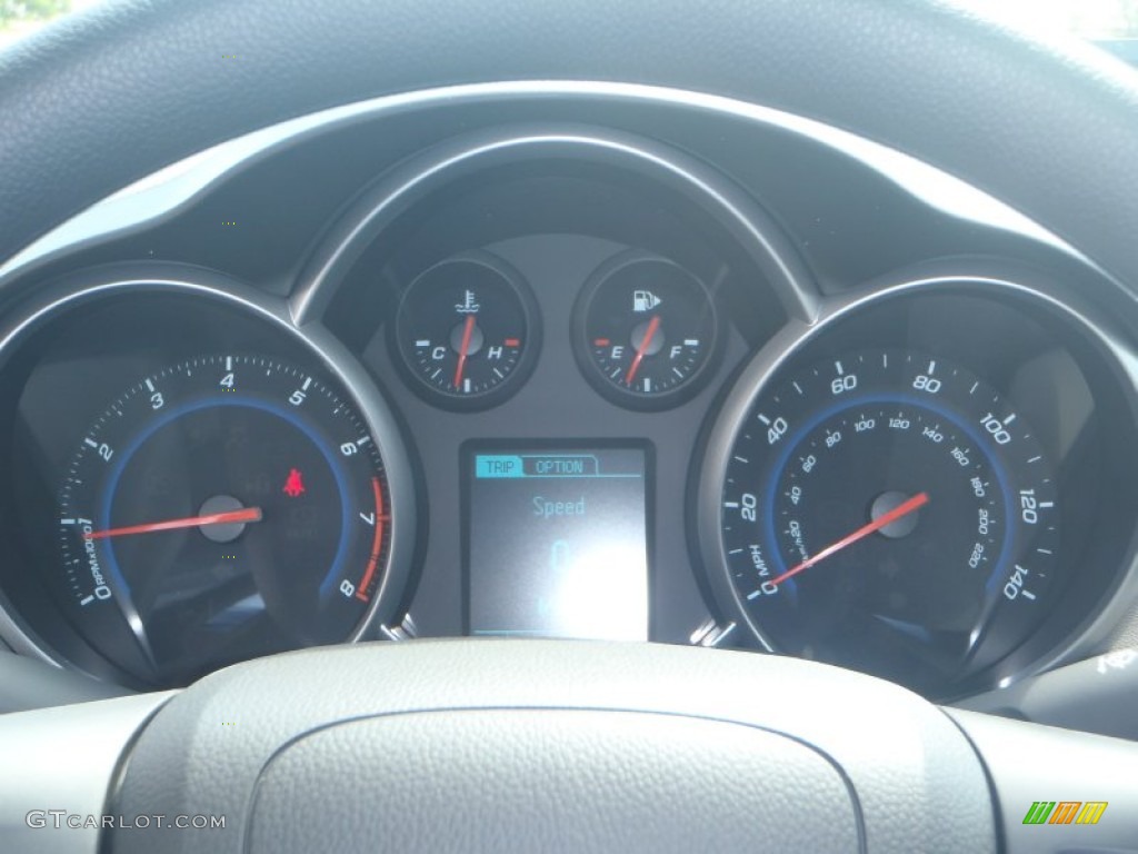 2013 Cruze LS - Summit White / Jet Black/Medium Titanium photo #12