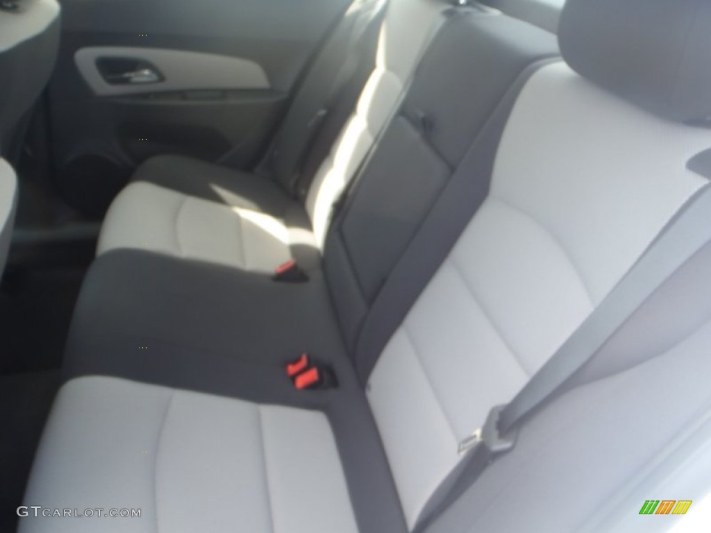 2013 Cruze LS - Summit White / Jet Black/Medium Titanium photo #16