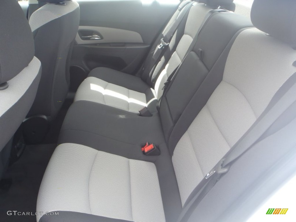 2013 Cruze LS - Summit White / Jet Black/Medium Titanium photo #15