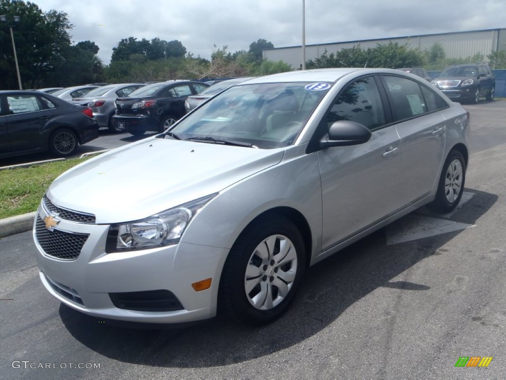 Silver Ice Metallic Chevrolet Cruze