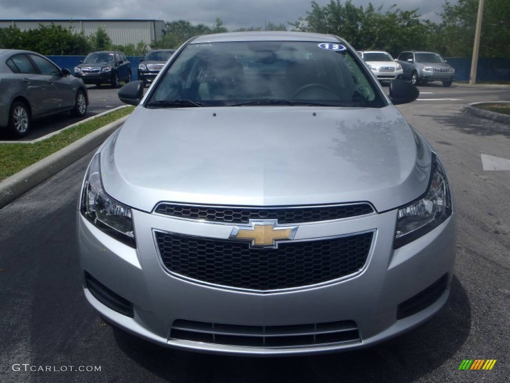 2013 Cruze LS - Silver Ice Metallic / Jet Black/Medium Titanium photo #2