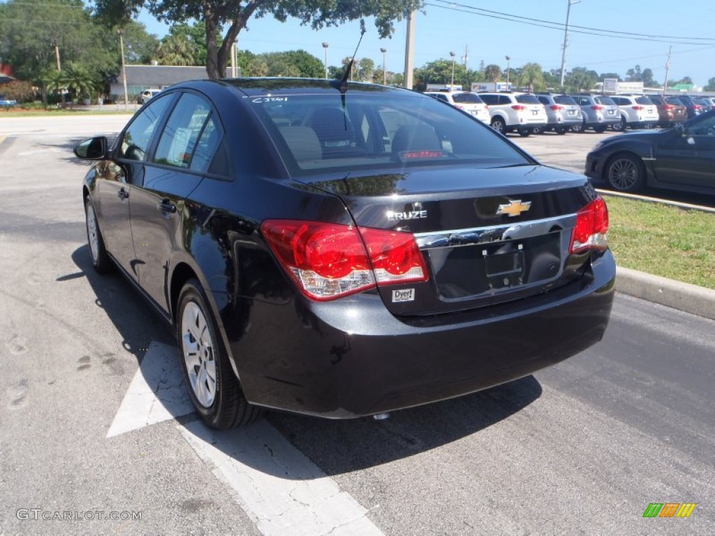 2013 Cruze LS - Black Granite Metallic / Jet Black/Medium Titanium photo #4