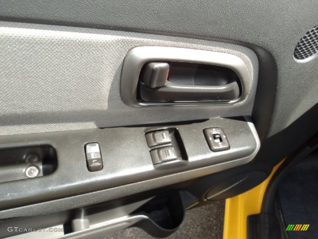2004 Colorado LS Z71 Regular Cab 4x4 - Yellow / Medium Dark Pewter photo #11