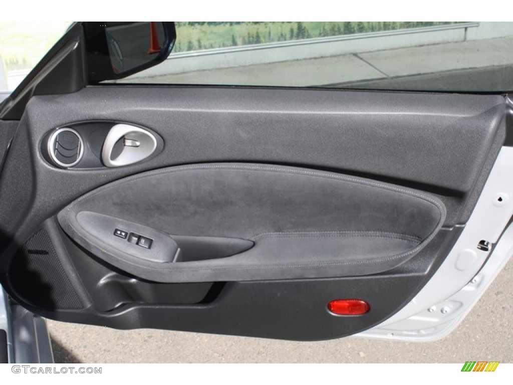 2011 Nissan 370Z Touring Coupe Door Panel Photos