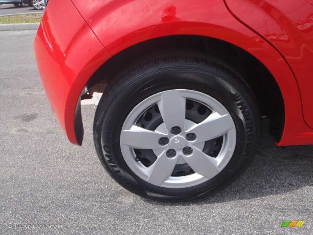 2013 Chevrolet Sonic LS Hatch Wheel Photo #80378802