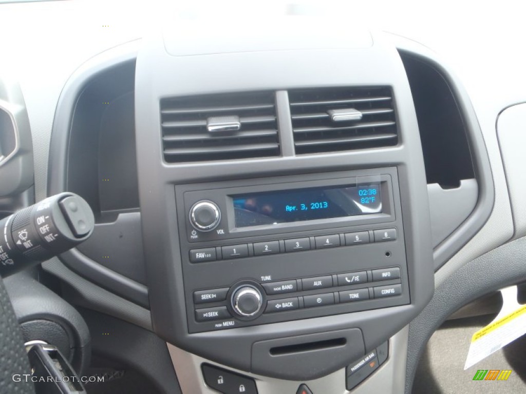 2013 Chevrolet Sonic LS Hatch Controls Photo #80378896