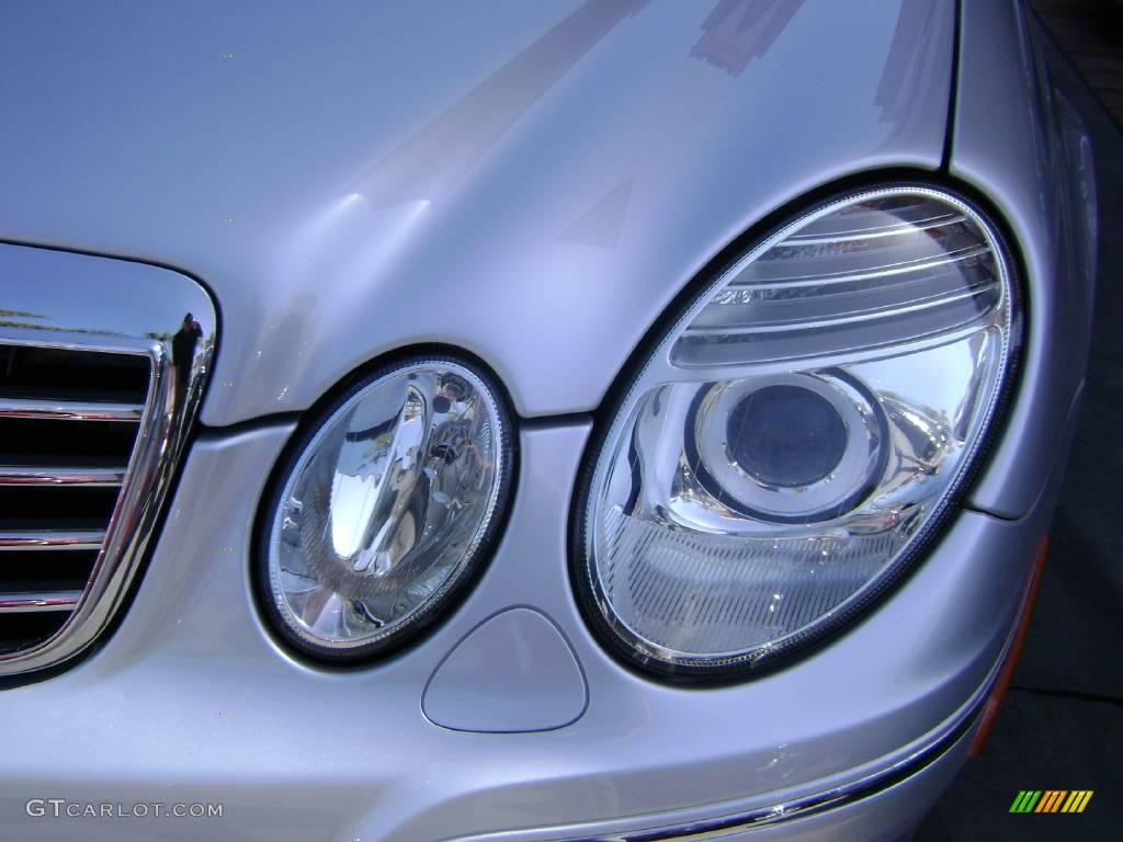 2007 E 550 Sedan - Iridium Silver Metallic / Black photo #22