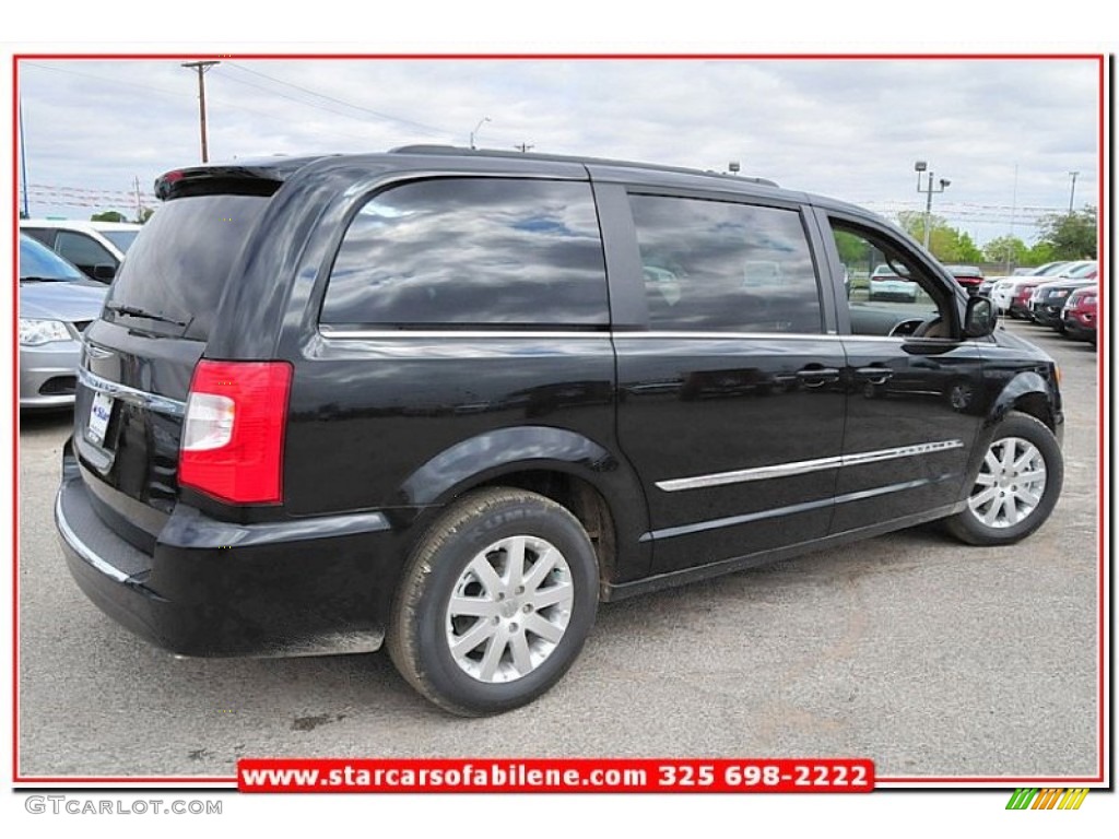 2013 Town & Country Touring - Brilliant Black Crystal Pearl / Dark Frost Beige/Medium Frost Beige photo #6