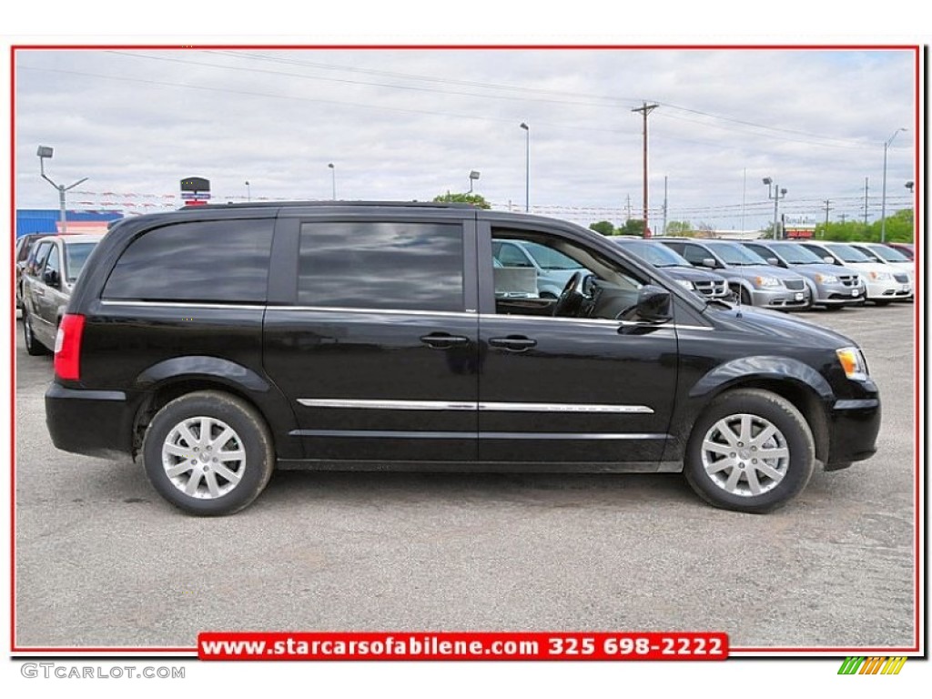 2013 Town & Country Touring - Brilliant Black Crystal Pearl / Dark Frost Beige/Medium Frost Beige photo #7