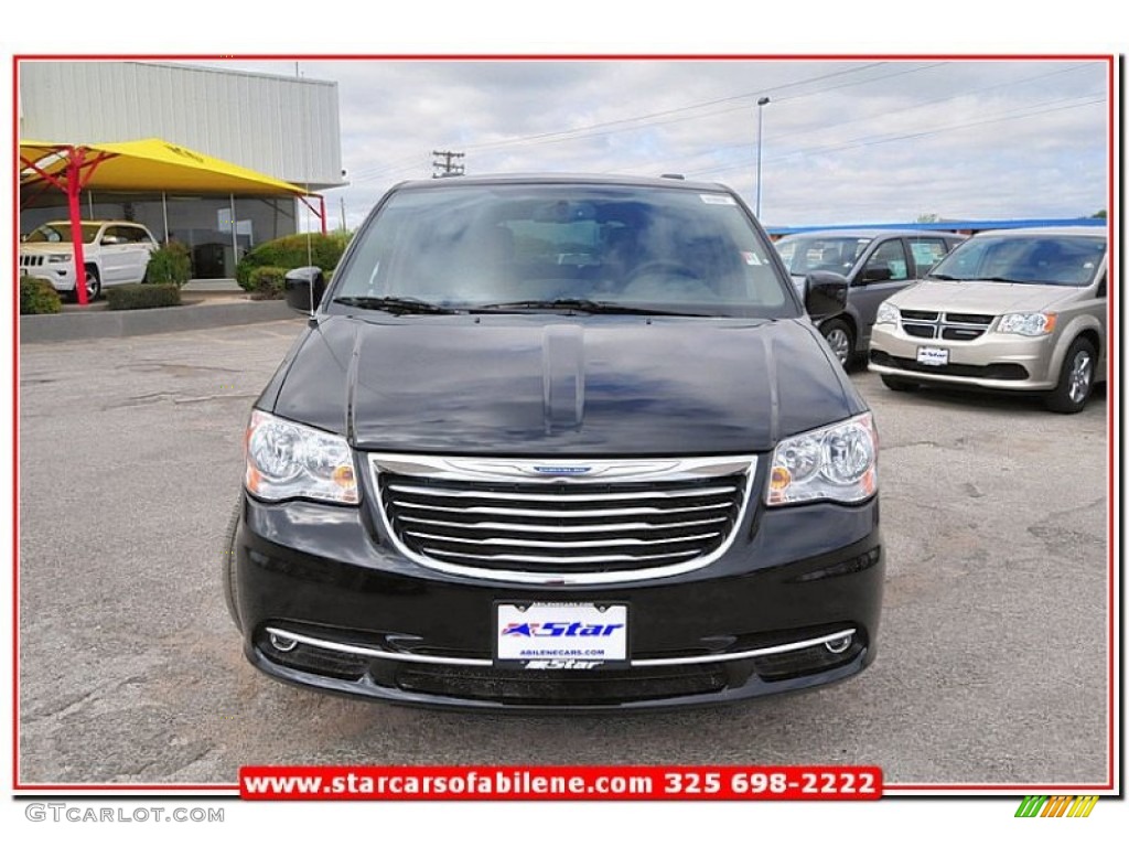 2013 Town & Country Touring - Brilliant Black Crystal Pearl / Dark Frost Beige/Medium Frost Beige photo #9