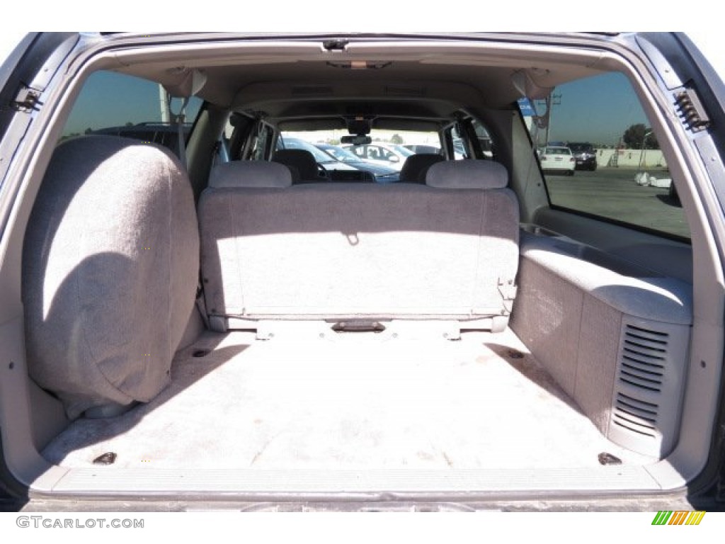 1996 Suburban C1500 - Indigo Blue Metallic / Pewter photo #8