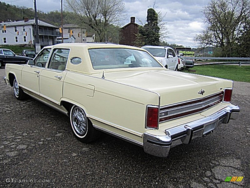 Cream 1978 Lincoln Continental Town Car Exterior Photo #80390700