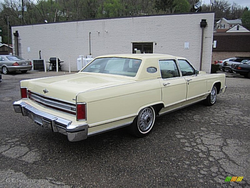 Cream 1978 Lincoln Continental Town Car Exterior Photo #80390768