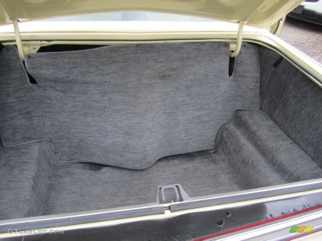 1978 Lincoln Continental Town Car Trunk Photo #80391055