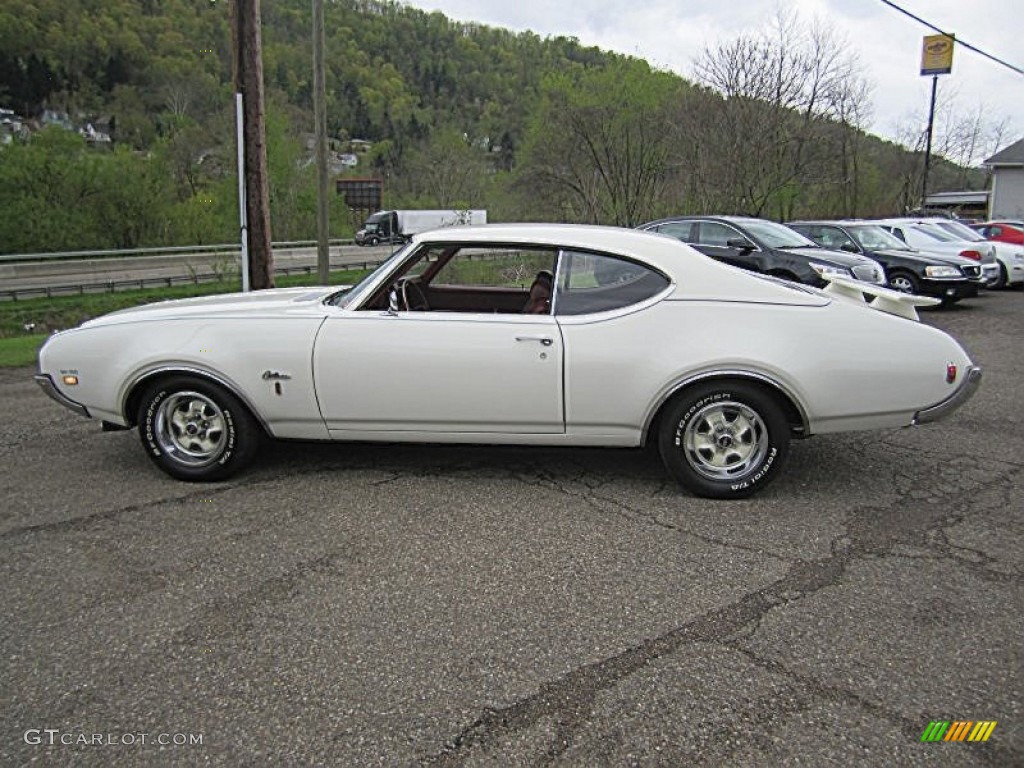 White 1969 Oldsmobile Cutlass S Exterior Photo #80391159