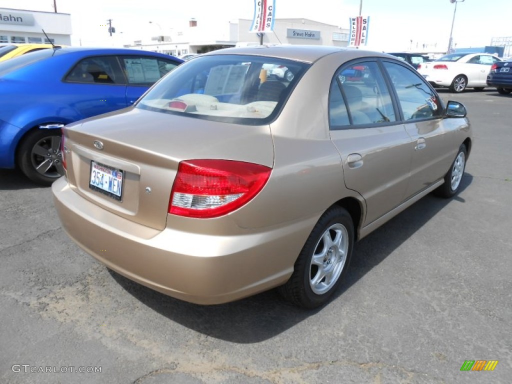 2004 Rio Sedan - Light Gold / Beige photo #6