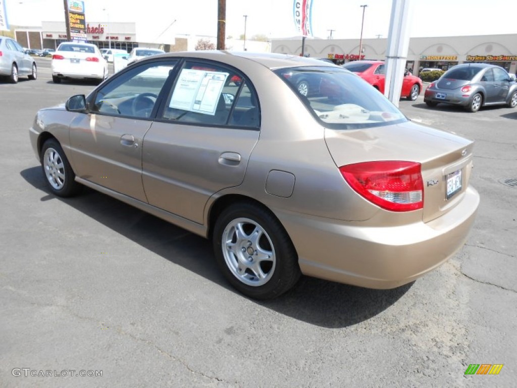 2004 Rio Sedan - Light Gold / Beige photo #8