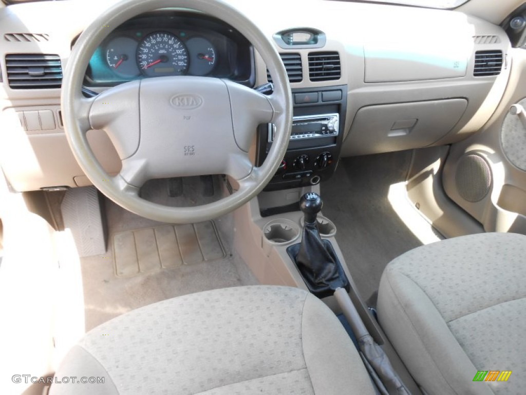 2004 Kia Rio Sedan Beige Dashboard Photo #80400016