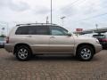 2006 Sonora Gold Metallic Toyota Highlander I4  photo #6