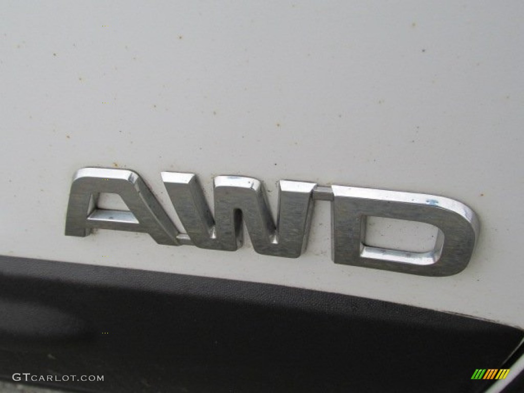 2011 Sorento LX AWD - Snow White Pearl / Black photo #5