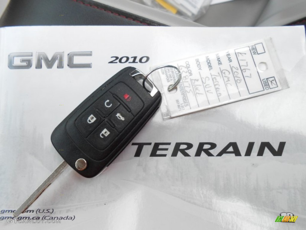 2010 Terrain SLE AWD - Carbon Black Metallic / Light Titanium photo #29