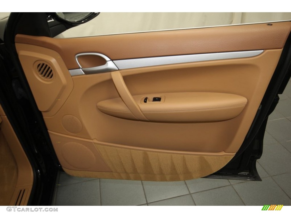2010 Porsche Cayenne Tiptronic Havanna/Sand Beige Door Panel Photo #80404700
