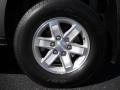 2013 GMC Yukon SLE Wheel and Tire Photo
