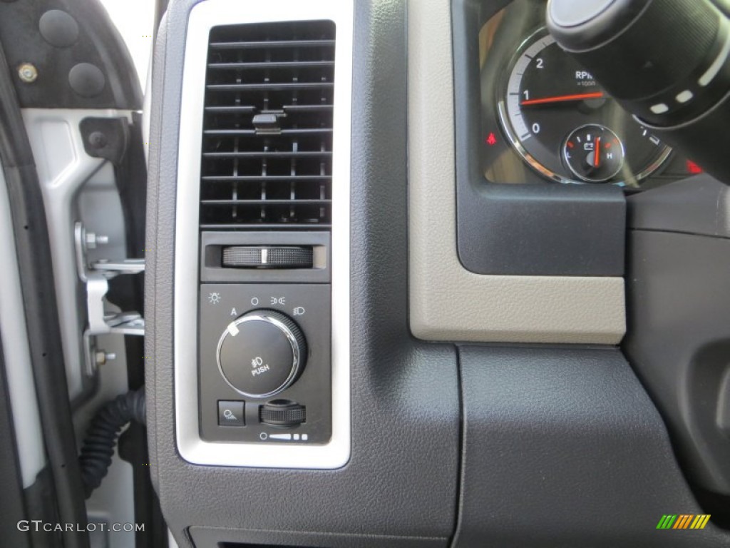 2010 Ram 1500 Lone Star Quad Cab - Bright Silver Metallic / Dark Slate/Medium Graystone photo #44