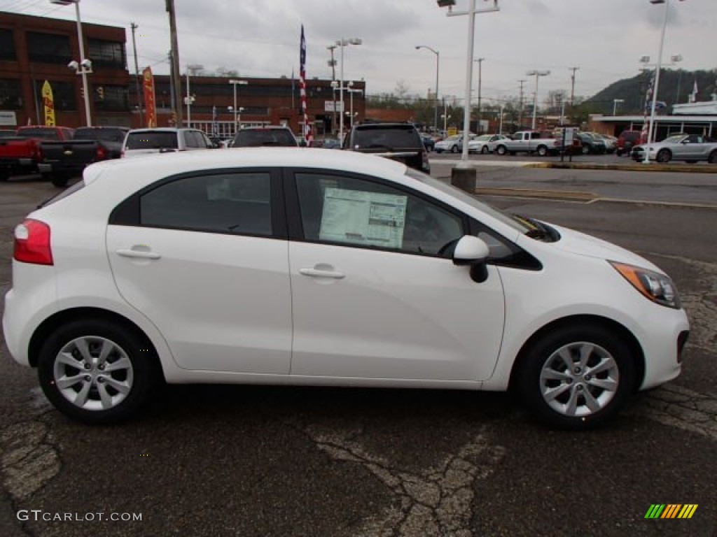 Clear White Kia Rio