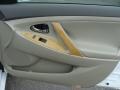 Super White - Camry LE Photo No. 21