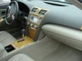 Super White - Camry LE Photo No. 22