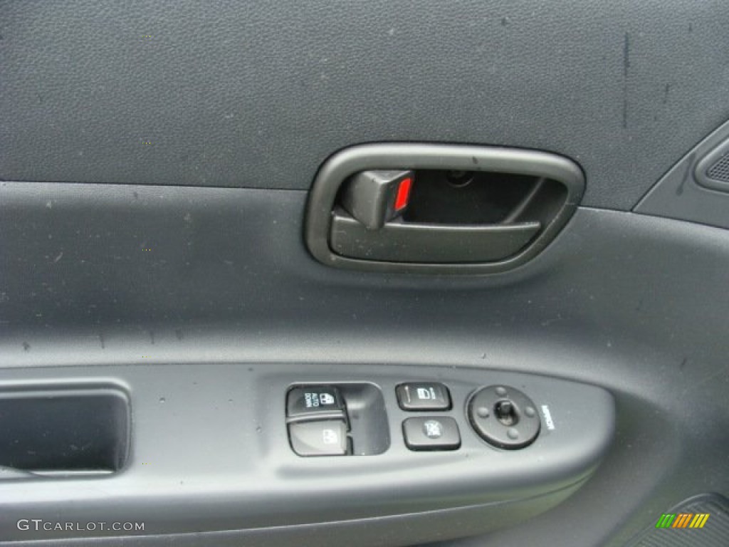 2011 Accent GL 3 Door - Apple Green Metallic / Black photo #8