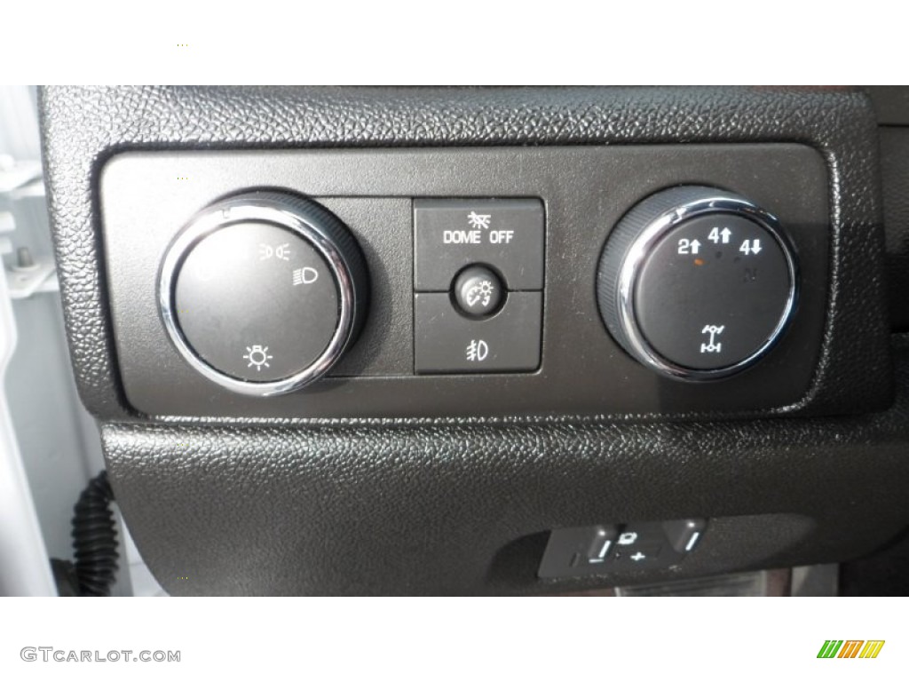 2011 Chevrolet Silverado 2500HD LTZ Crew Cab 4x4 Controls Photo #80410231