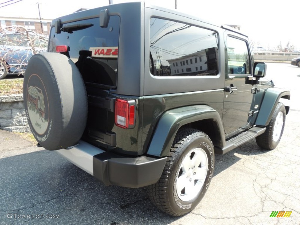 2011 Wrangler Sahara 4x4 - Natural Green Pearl / Black/Dark Saddle photo #4