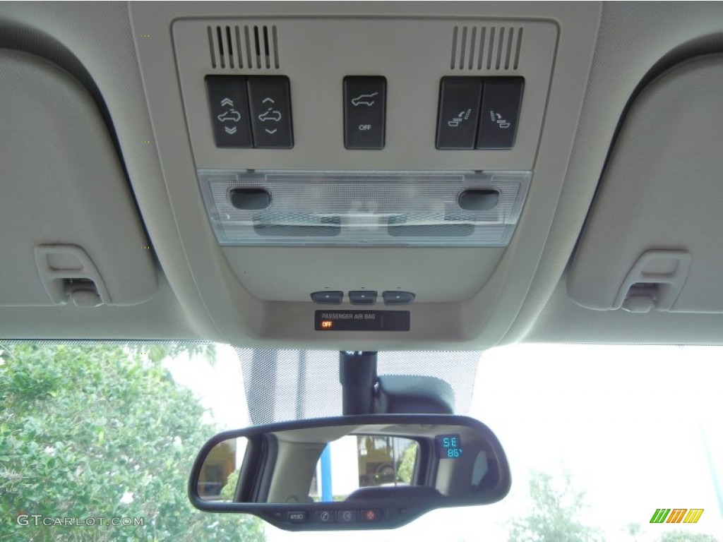 2008 Cadillac Escalade ESV Controls Photo #80410546