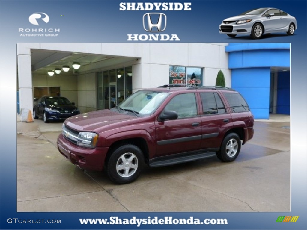 2005 TrailBlazer LS 4x4 - Majestic Red Metallic / Light Gray photo #1