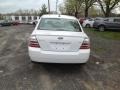 Oxford White - Taurus SEL Photo No. 4
