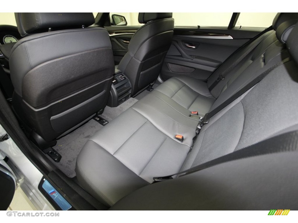 2013 BMW 5 Series 550i Sedan Rear Seat Photo #80422046