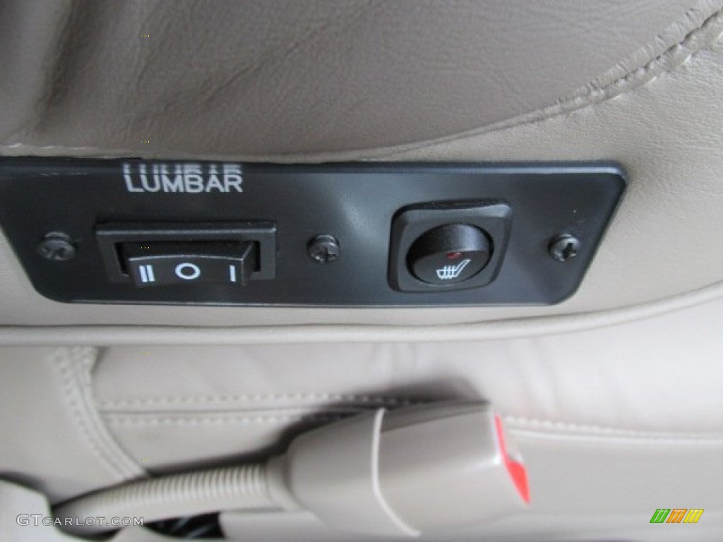 2011 Express 1500 AWD Passenger Conversion Van - Sandstone Metallic / Neutral photo #21