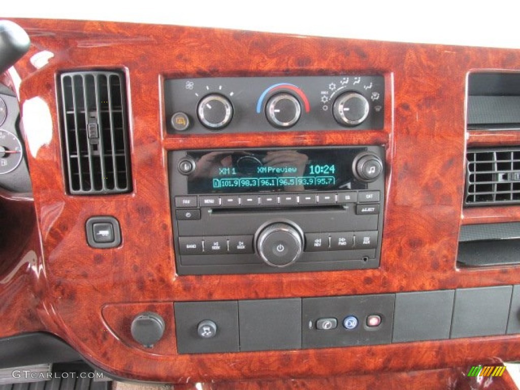 2011 Express 1500 AWD Passenger Conversion Van - Sandstone Metallic / Neutral photo #22