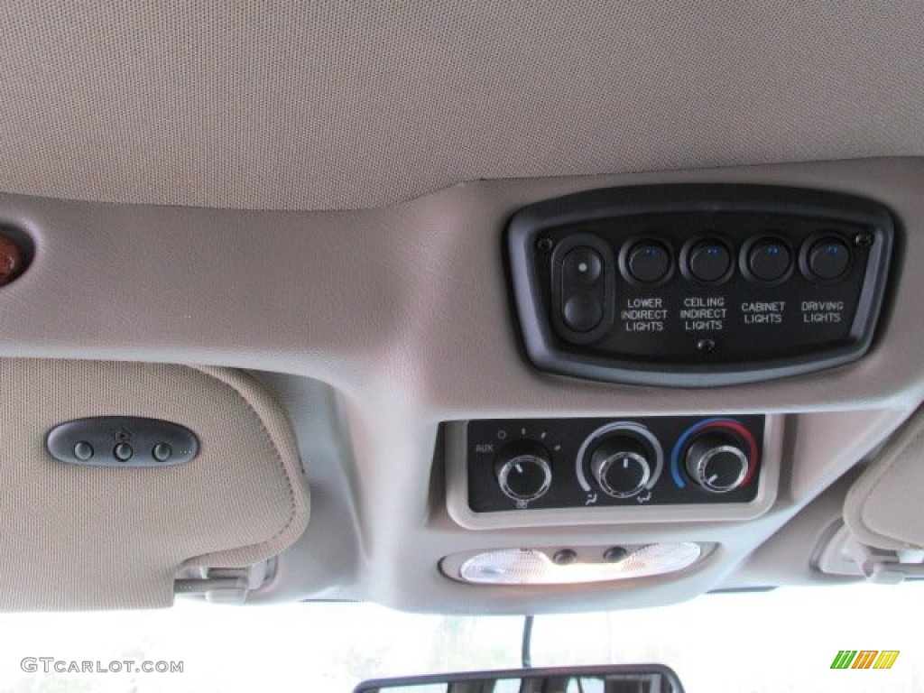 2011 Express 1500 AWD Passenger Conversion Van - Sandstone Metallic / Neutral photo #26