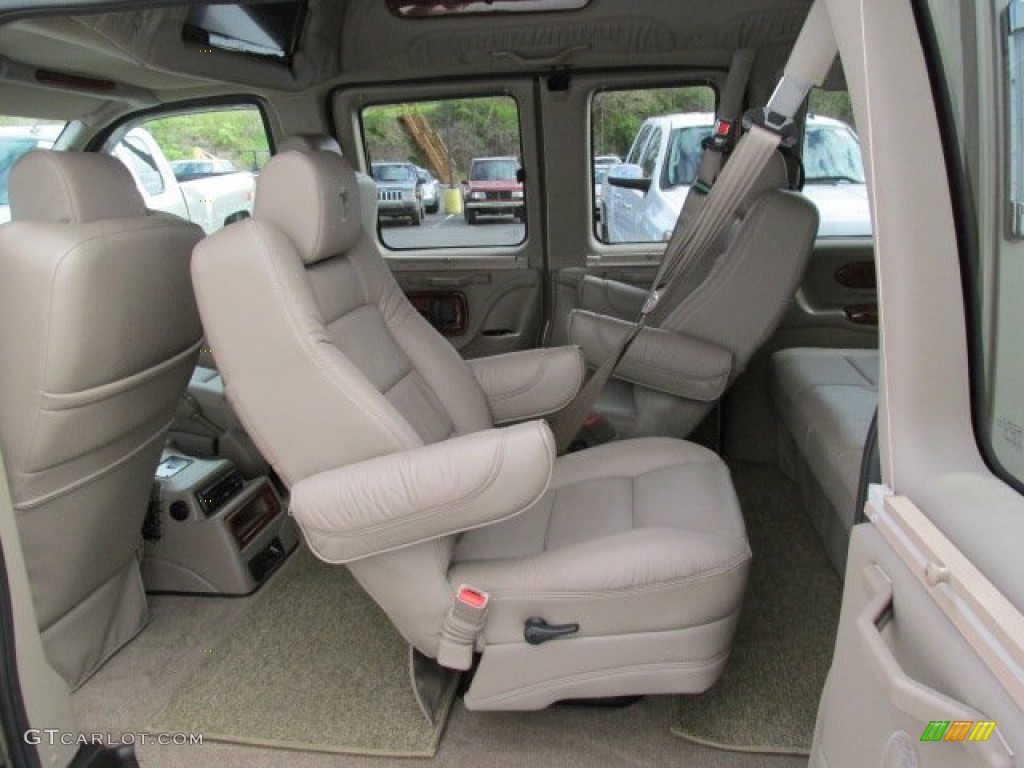 2011 Express 1500 AWD Passenger Conversion Van - Sandstone Metallic / Neutral photo #31