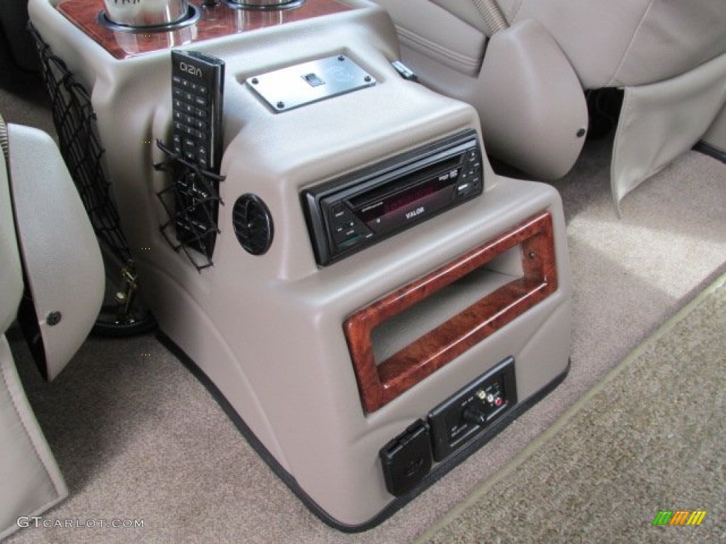 2011 Express 1500 AWD Passenger Conversion Van - Sandstone Metallic / Neutral photo #32