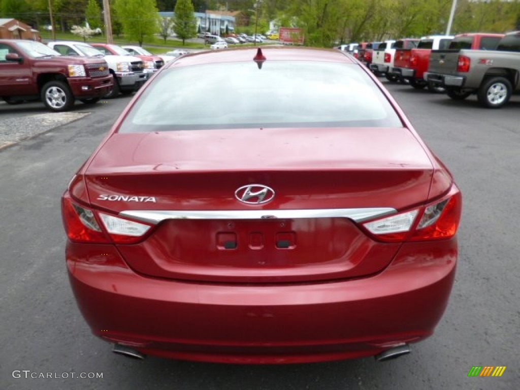 2011 Sonata SE - Venetian Red / Black photo #6