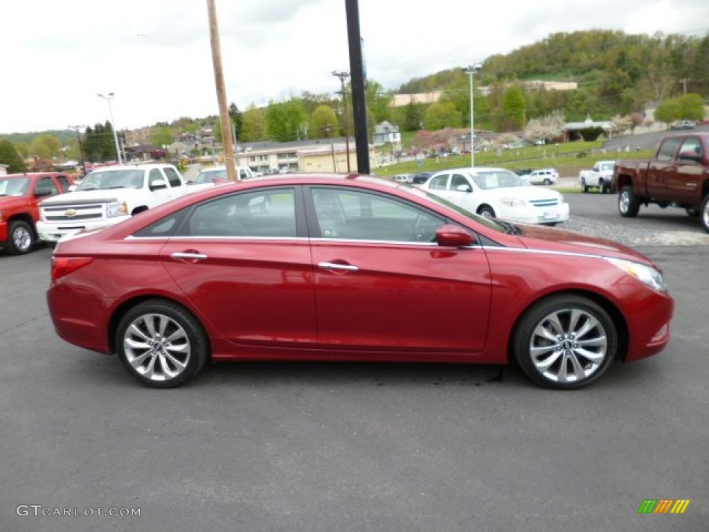 2011 Sonata SE - Venetian Red / Black photo #8