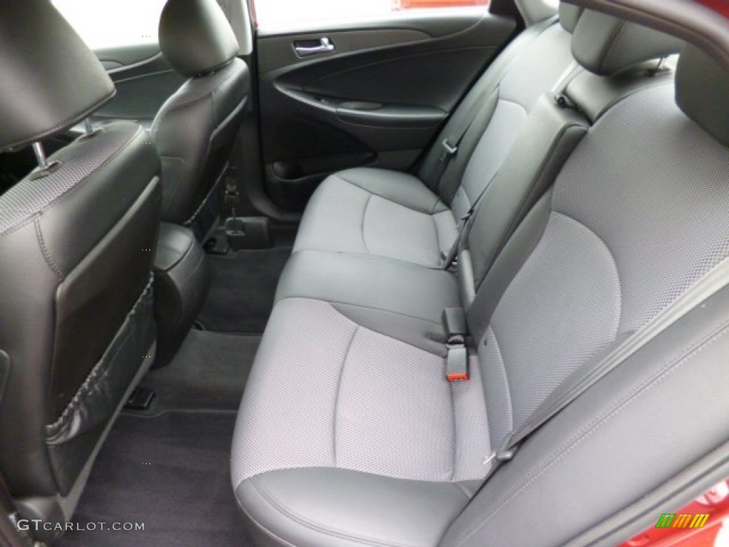 2011 Sonata SE - Venetian Red / Black photo #13
