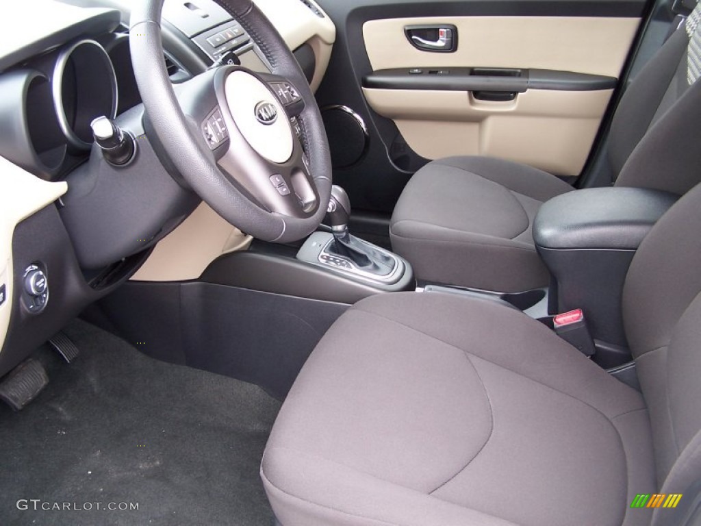 Sand/Black Leather Interior 2012 Kia Soul + Photo #80428135